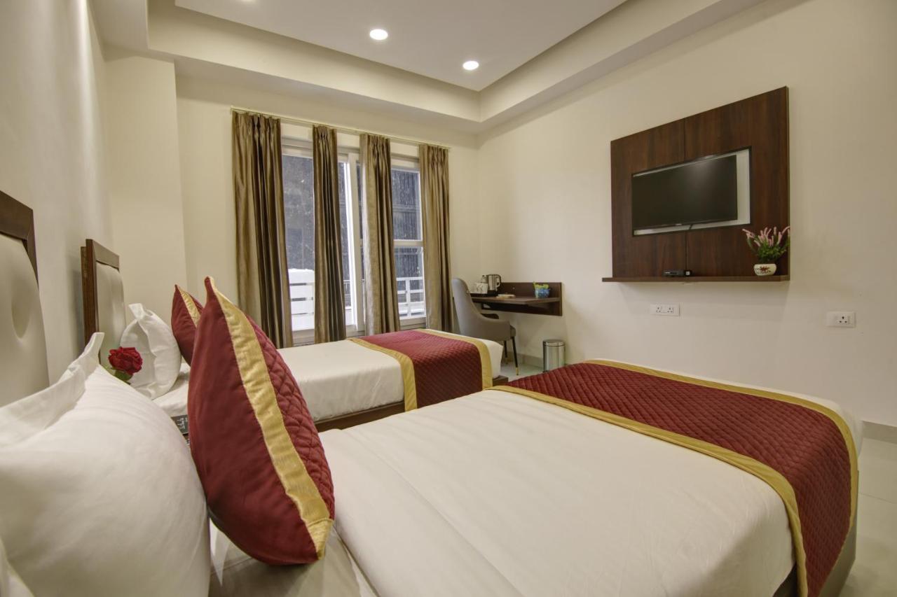 Hotel La Mirage Noida Buitenkant foto