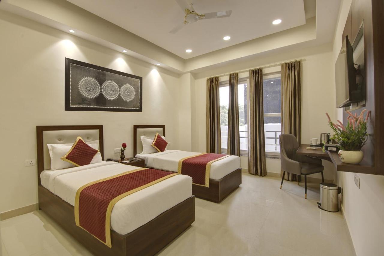Hotel La Mirage Noida Buitenkant foto