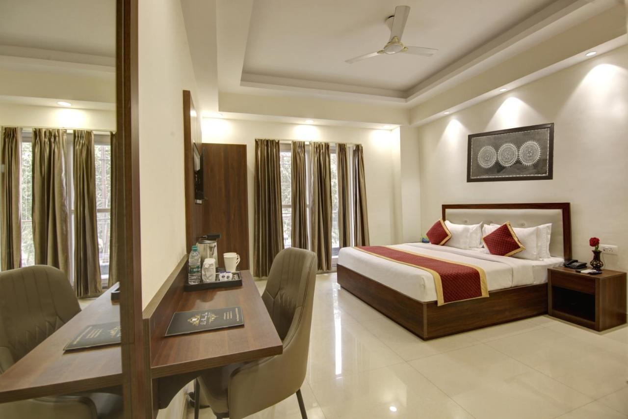 Hotel La Mirage Noida Buitenkant foto