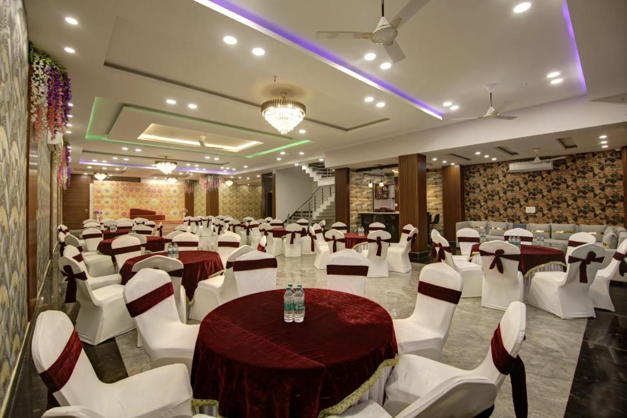 Hotel La Mirage Noida Buitenkant foto